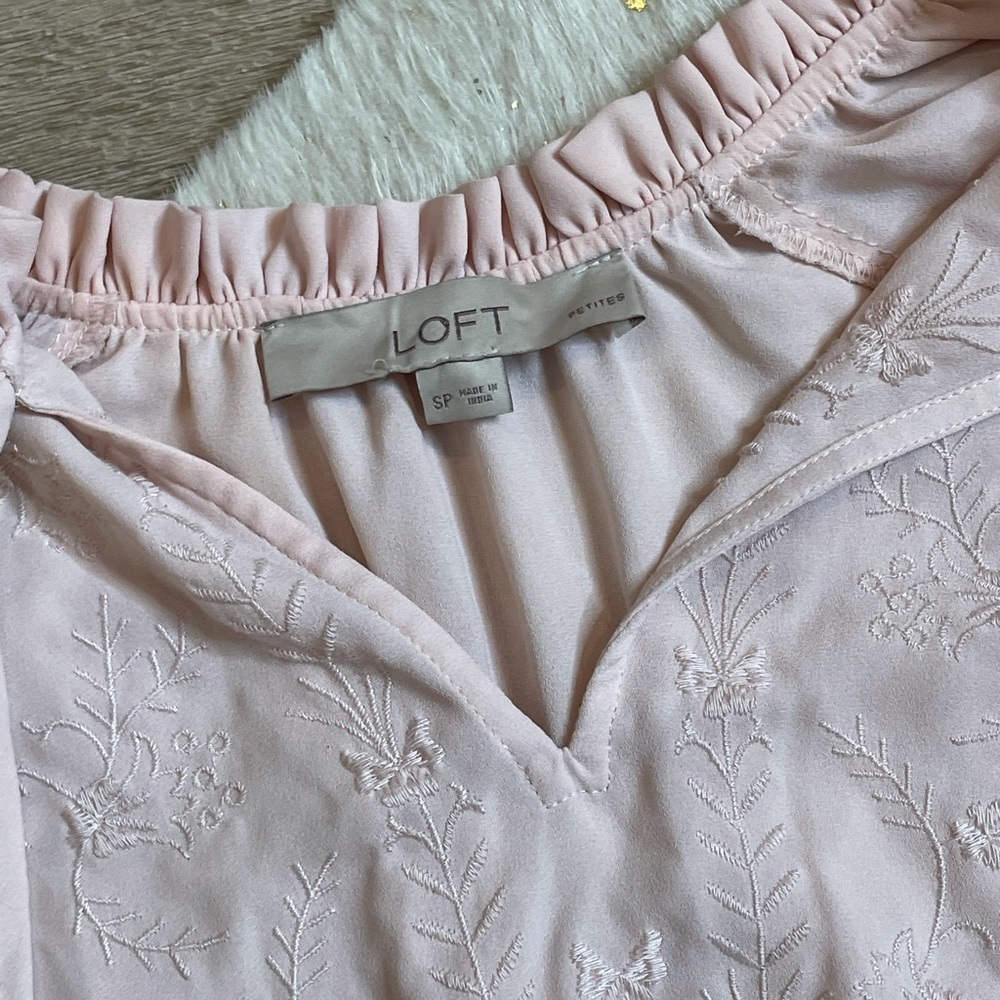 Loft blush pink flutter sleeve chiffon blouse - Picture 3 of 6